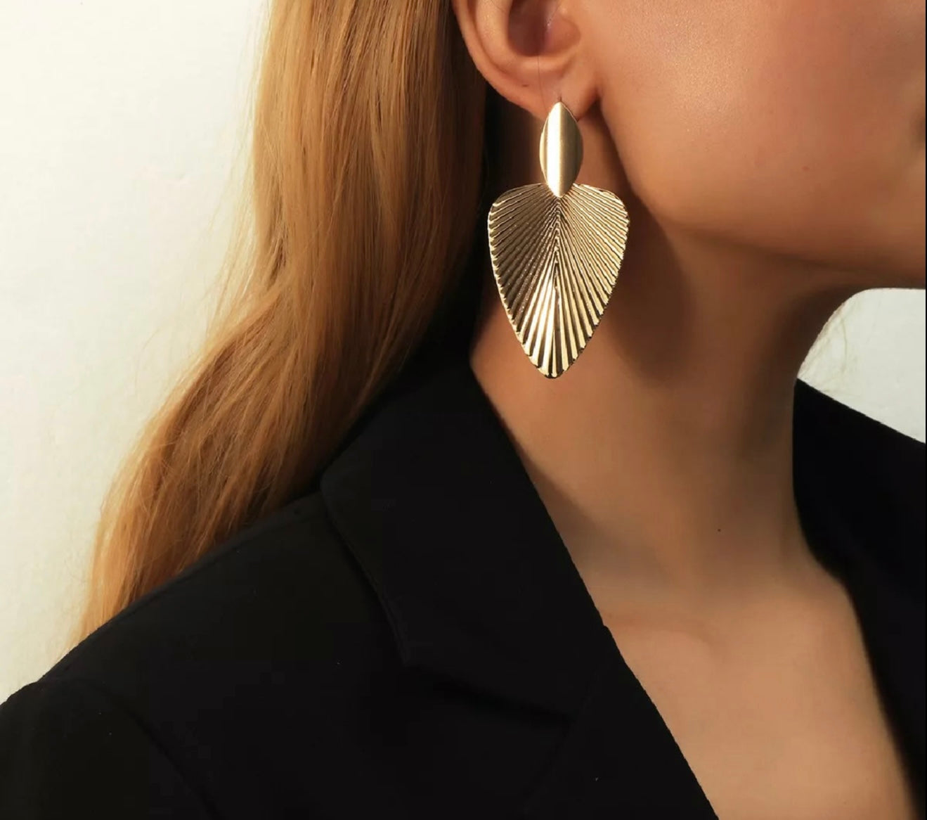 Her Signature Accessories